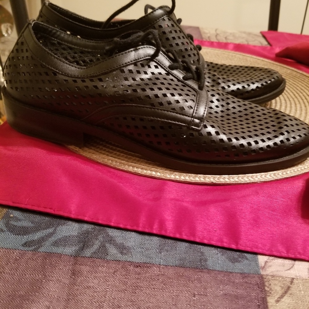 Forever 21 peeping toe dress shoes